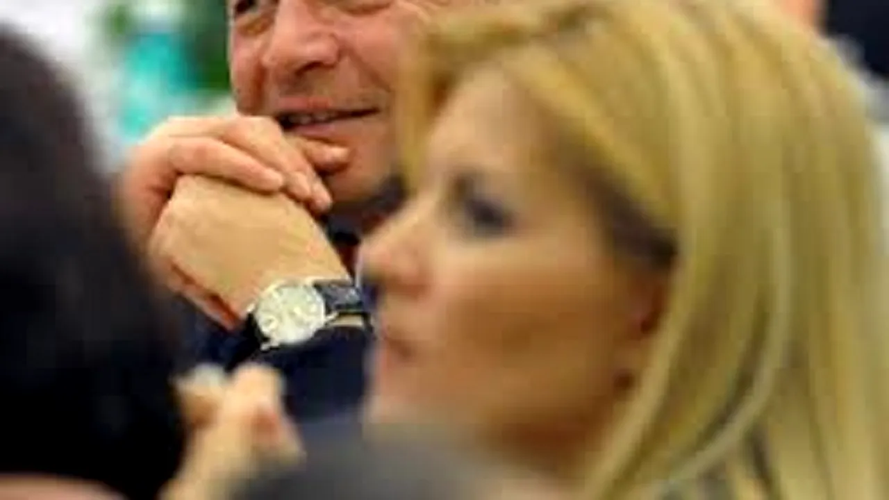 Grupul parlamentarilor care fac Mișcare Populară o cer pe Elena Udrea președinte. Sau premier