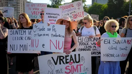 Protest în Piața Victoriei pentru protejarea femeilor, după cazul Teodorei Marcu. Aproximativ trei mii de persoane prezente