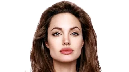 După ce și-a scos sânii, Angelina Jolie continuă măsurile de prevenire a cancerului: o nouă operație