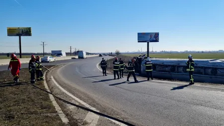 VIDEO | O cisternă încărcată cu motorină s-a răsturnat la marginea Ploieștiului. Traficul este restricționat la intrarea pe DN1