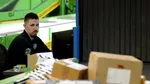 Trei ucraineni au fost arestați în Germania și Elveția, suspectați de implicare în expedierea de colete conținând dispozitive EXPLOZIVE