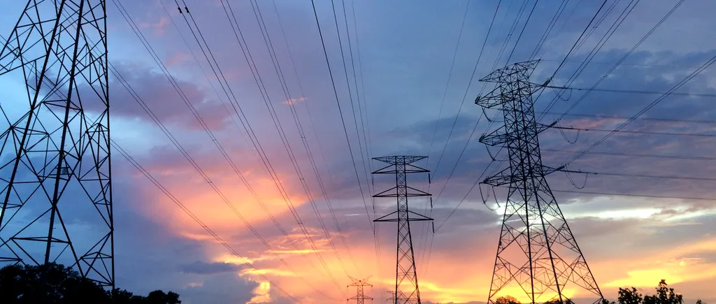 CE propune reducerea obligatorie a consumului de electricitate pentru tot blocul comunitar