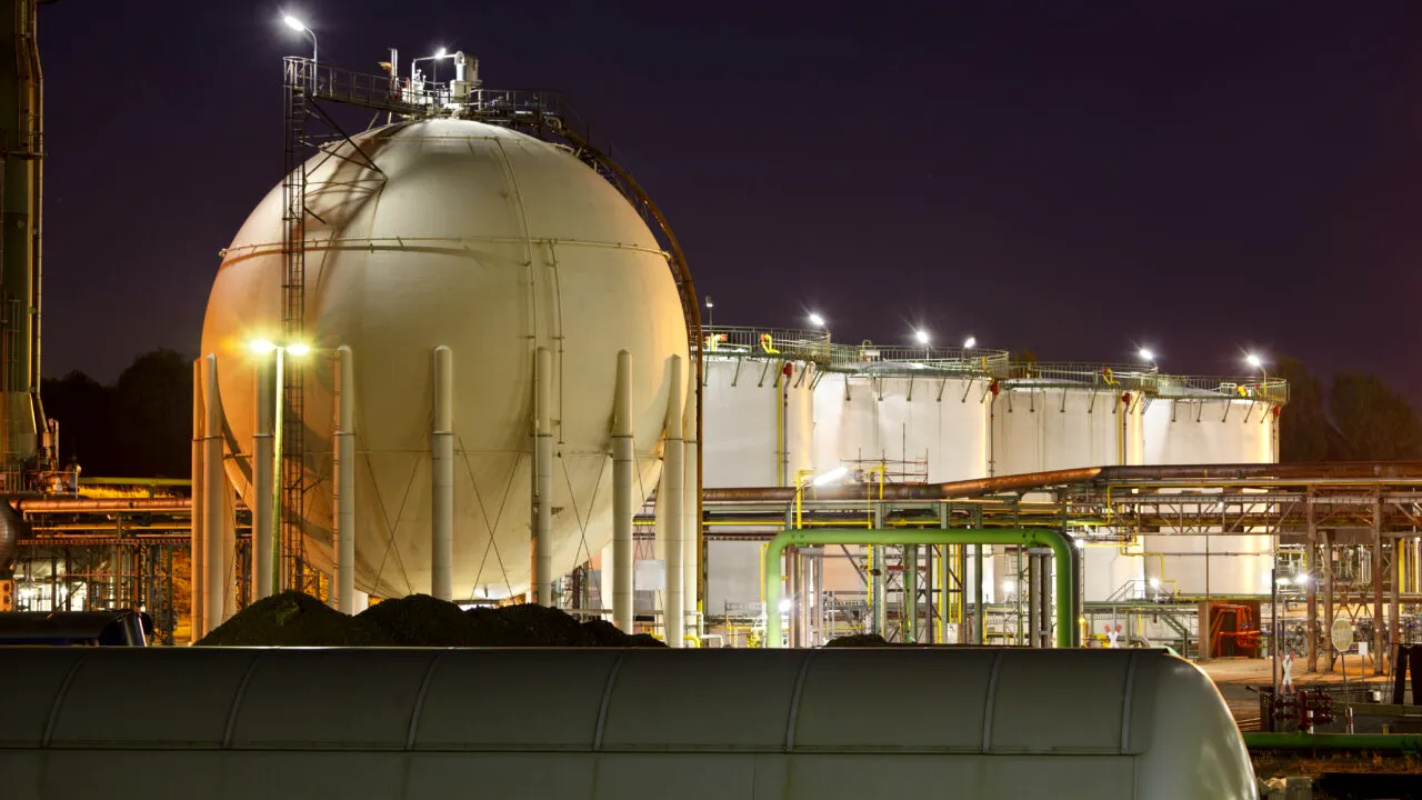 Prețurile la gazele naturale din Europa au crescut vertiginos cu până la 25%, în contextul conflictului din Iran. Care sunt riscurile pentru Europa