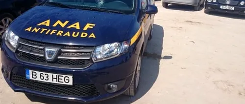 Poliția îl caută pe „vamaiotul care a spart parbrizul unei mașini <i class='ep-highlight'>ANAF</i>. Ce pedeapsă riscă „vandalul
