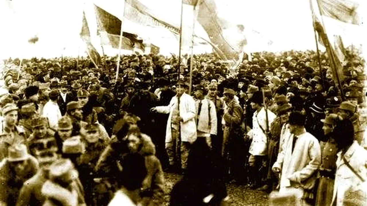 Sala în care s-a votat Unirea, la 1 Decembrie 1918, se degradează pe zi ce trece, iar banii pentru reparații nu apar. În schimb, se pregătește un alt monument