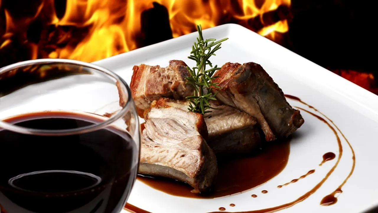 MIEL LA CUPTOR REȚETĂ DE PAȘTE. Cum să gătești PULPĂ DE MIEL LA CUPTOR