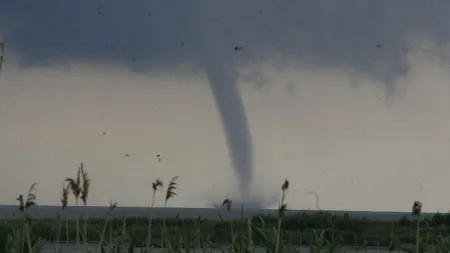O tornadă s-a abătut asupra satului tulcean Cataloi, avariind 40 de case