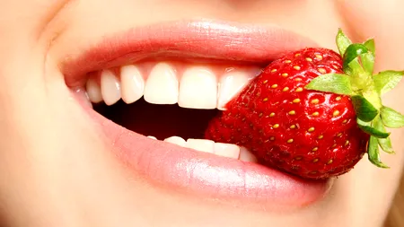 STUDIU. Căpșunile și afinele întârzie declinul cognitiv cu până la 2,5 ani