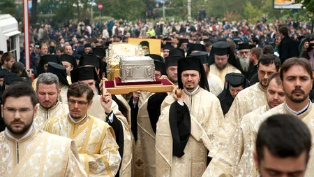 Peste 5.000 de oameni la Patriarhie, în prima zi a sărbătorilor de Sfântul Dimitrie
