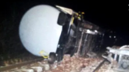 Un tren de marfă încărcat cu motorină a deraiat în județul Brașov
