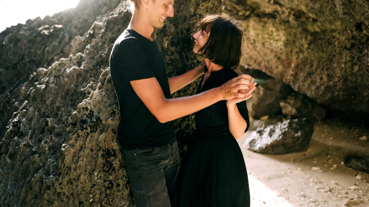 Indonezia a adoptat legea care interzice relațiile intime în afara căsătoriei