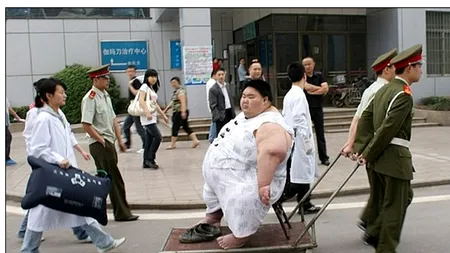 Cel mai gras bărbat din China a slăbit aproape 83 de kilograme, după ce a fost umilit în public