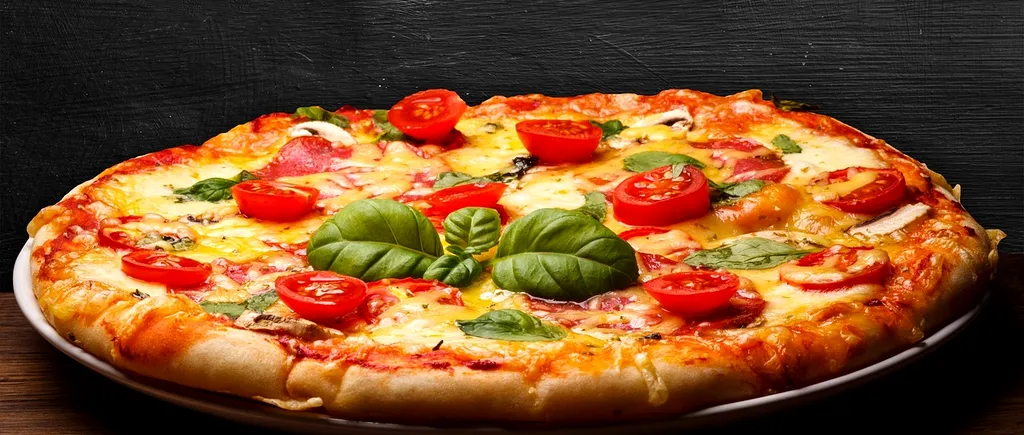 Pizza congelată dăunează grav sănătății. Motivul pentru care nutriționiștii ne sfătuiesc să evităm acest produs