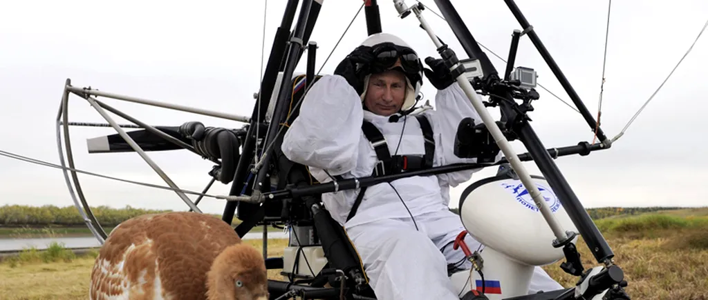 Vladimir Putin le răspunde opozanților care au râs de zborul său alături de cocorii siberini, comparându-i cu păsările slabe care nu au reușit să îl urmeze