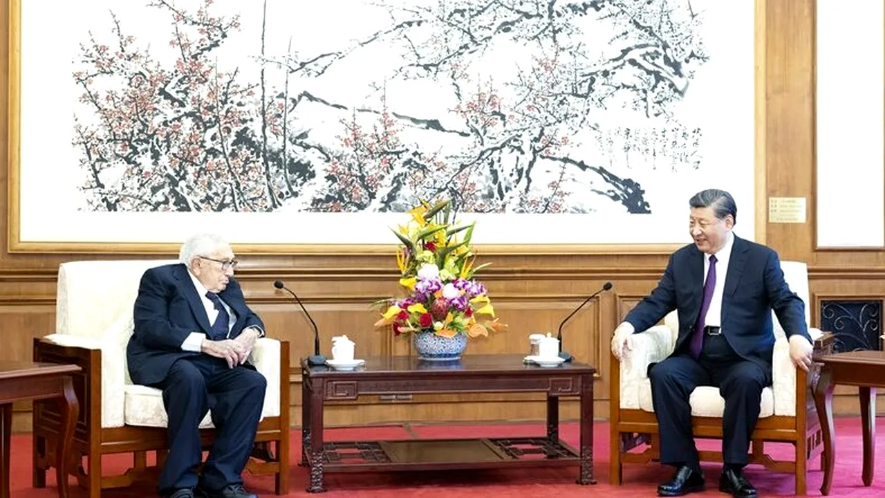 „Vechii prieteni” Henry Kissinger și Xi Jinping discută relațiile SUA-China