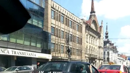 REZULTATE BAC 2013 EDU.RO. Cum a sărbătorit un elev că a luat examenul: ce și-a scris pe mașină