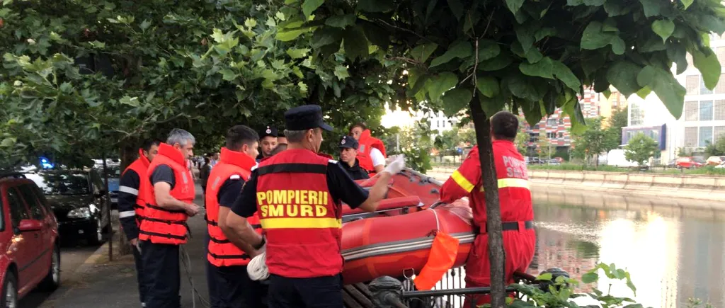 Un tânăr de 25 de ani, care a intrat în râul Dâmbovița să salveze un minor, a murit