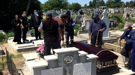 STARE DE ALERTĂ. Raed Arafat explică de ce ÎPS Pimen a fost înmormântat cu mii de oameni: Este solicitarea personală a Mitropolitului Moldovei și Bucovinei. Nu s-a făcut excepție de la problema sănătății publice