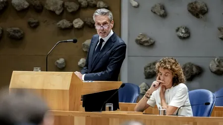 Parlamentul olandez dezbate inițierea unei moțiuni de cenzură împotriva Guvernului. Ar putea urma o CRIZĂ politică fără precedent