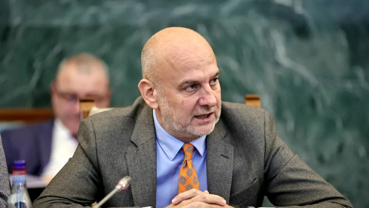 Vârsta de pensionare crește, iar, în România / BNS sesizează Comisia Europeană