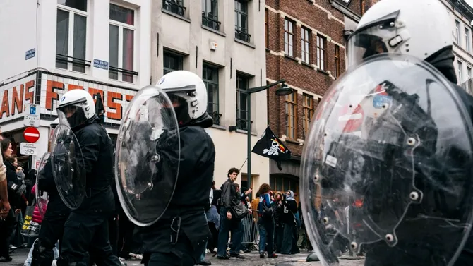 GREVĂ generală și proteste în Belgia împotriva ultimelor măsuri fiscale. Transportul public din capitala Bruxelles a fost puternic afectat