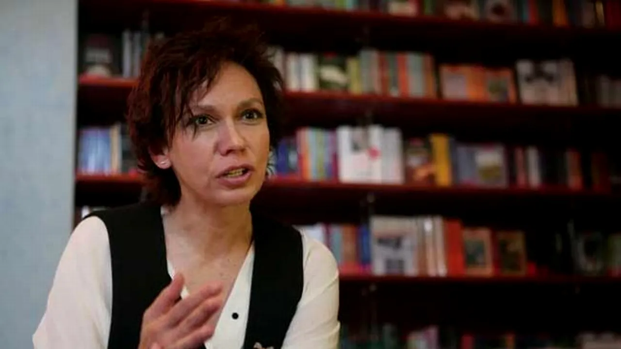 La mulți ani, Oana Pellea! Urmărește cel mai emoționant interviu cu actrița care împlinește miercuri 52 de ani