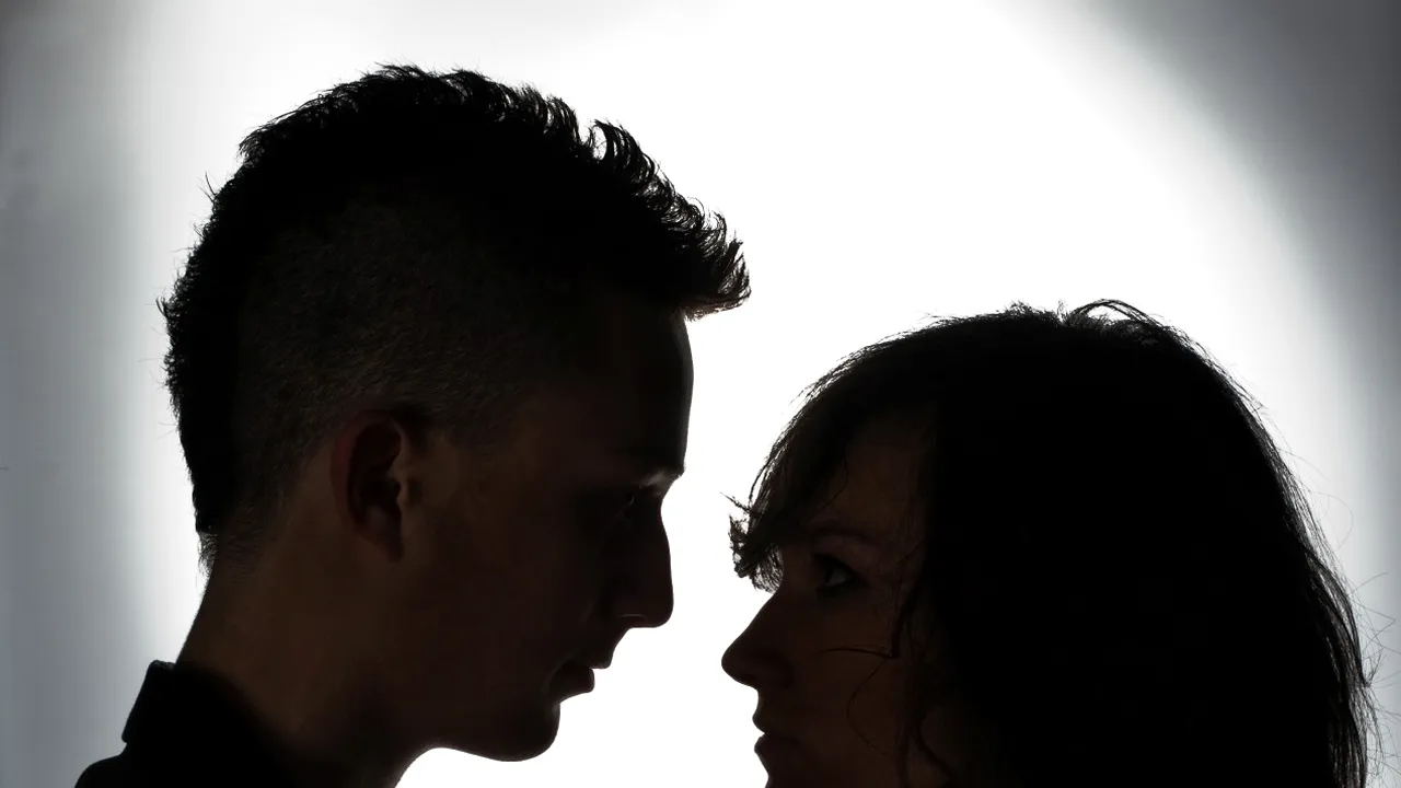 Cină romantică plătită cu SÂNGE sau RELAXARE în băi DACICE. Oferte INEDITE de Valentine`s Day