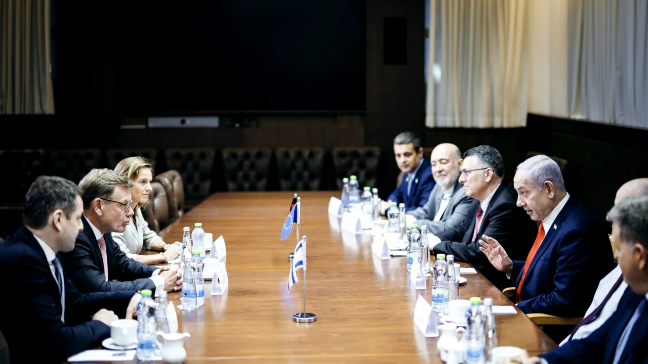 O nouă CRIZĂ politică în Israel /Guvernul Netanyahu a decis demiterea procurorului general, dar Înalta Curte a suspendat acțiunea