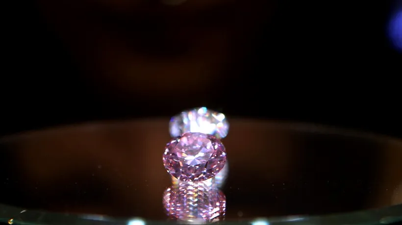 Martian Pink, cel mai mare diamant roz, vândut cu 17,4 milioane de dolari