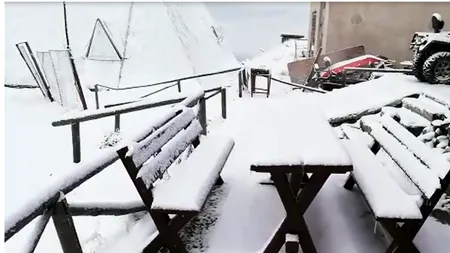 Traseele montane din Munții Bucegi vor fi închise de la 1 noiembrie, după ce în zonă s-a depus un strat de zăpadă 