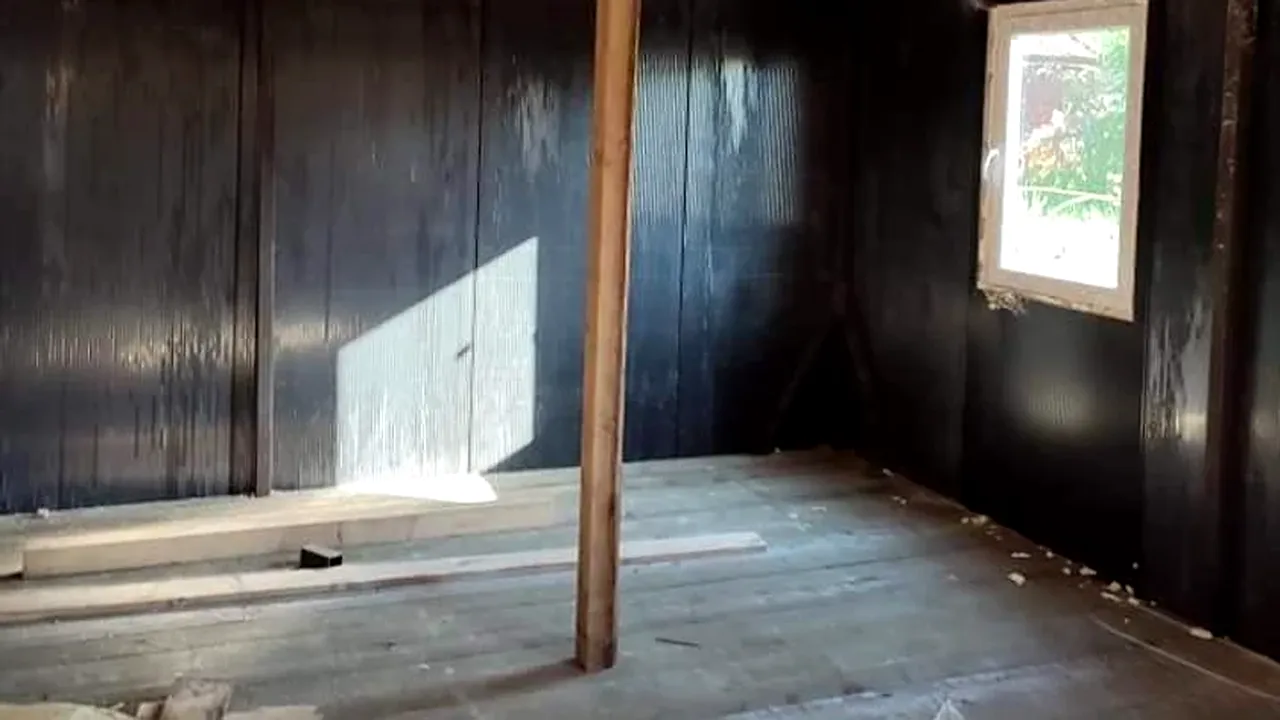 O familie de români din Germania a apelat la o firmă pentru a le construi o CĂSUȚĂ DIN LEMN. Ce au primit, de fapt. Oamenii au rămas șocați