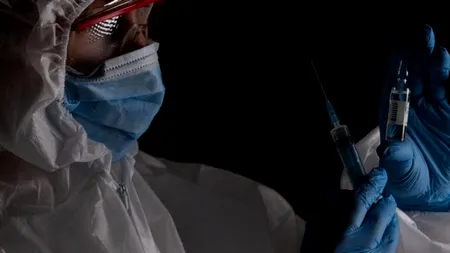 PANDEMIE. Cercetător american: Oamenii politici pun o presiune exagerată pe companiile farmaceutice pentru descoperirea unui vaccin. Ar fi o greșeală enormă ca vaccinul să apară în grabă