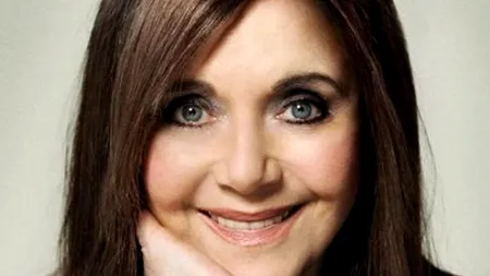 Arată cu 30 de ani mai tânără decât este în realitate. Care este secretul tinereții acestei femei