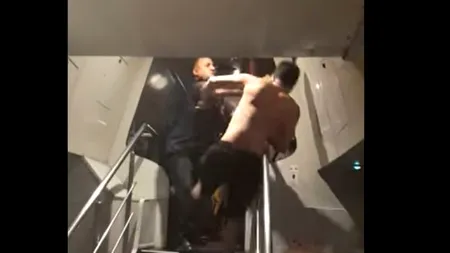 Bătaie în tren între un controlor și un călător fără bilet. Agresorul este căutat de oamenii legii