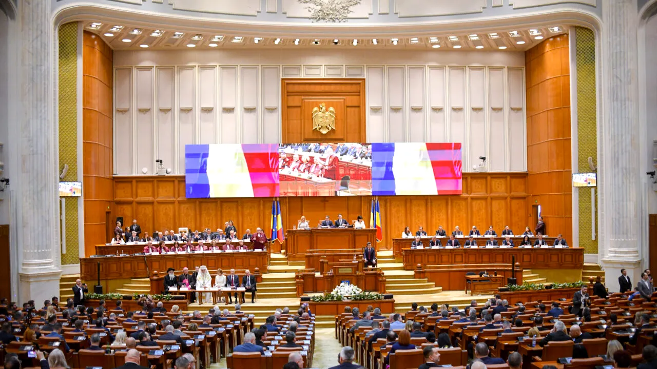 Guvernul își asumă răspunderea în PARLAMENT luni, de la ora 19:00, pe noul pachet de măsuri fiscale