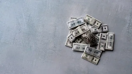 Pericolul unei crize ECONOMICE, ca în 2008, este tot mai aproape. Avertismentul unui bancher