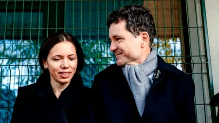Nicuşor Dan, alături de partenera sa, dezvăluiri despre viaţa de familie: Nu a fost dragoste la prima vedere, a fost CHIMIE/Unde vor petrece Crăciunul