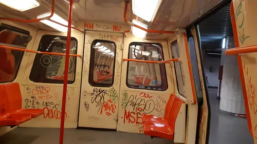 Reacția ironică a unei turiste din Franța, după ce a luat pentru prima dată metroul în București: „Ce...”