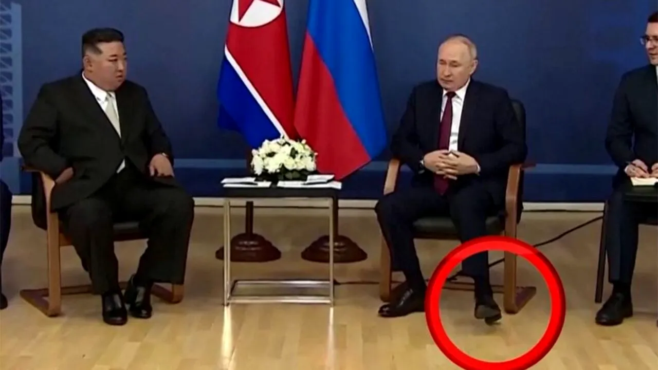 BOALA secretă de care ar suferi Vladimir Putin. Mișcarea piciorului l-a dat de gol