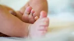 O femeie de 54 de ani a adus pe lume un copil dintr-un embrion congelat de 22 de ani