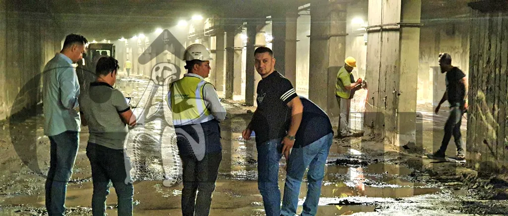 EXCLUSIV | Ce au găsit muncitorii de la Pasajul Unirii după ce au îndepărtat asfaltul. „Sunt probleme mari cu infiltrațiile de apă din Dâmbovița”. Consolidarea pasajului nu se face acum!