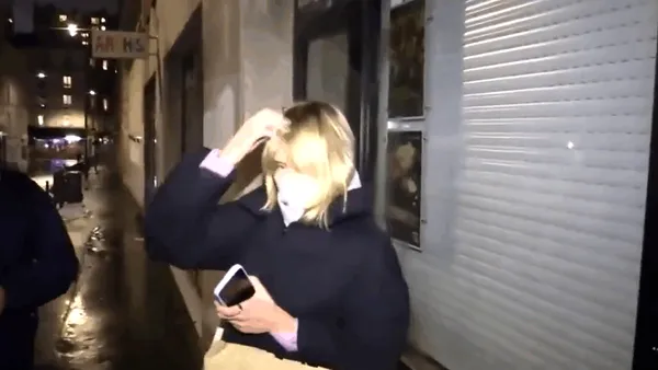 Un jurnalist ucrainean a găsit-o pe așa-zisa fiică a lui Putin la Paris. Cine este și ce i-a spus jurnalistului despre războiul purtat de tatăl ei