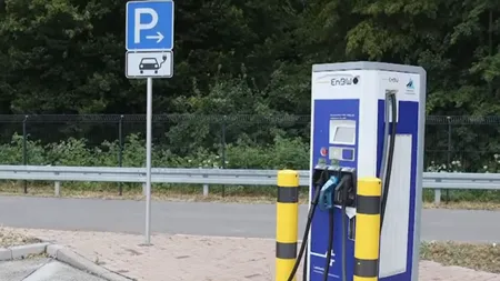 Un român și-a UITAT soția într-o benzinărie din Germania. Când a realizat bărbatul că nu mai e cu el în mașină și cum a reacționat femeia