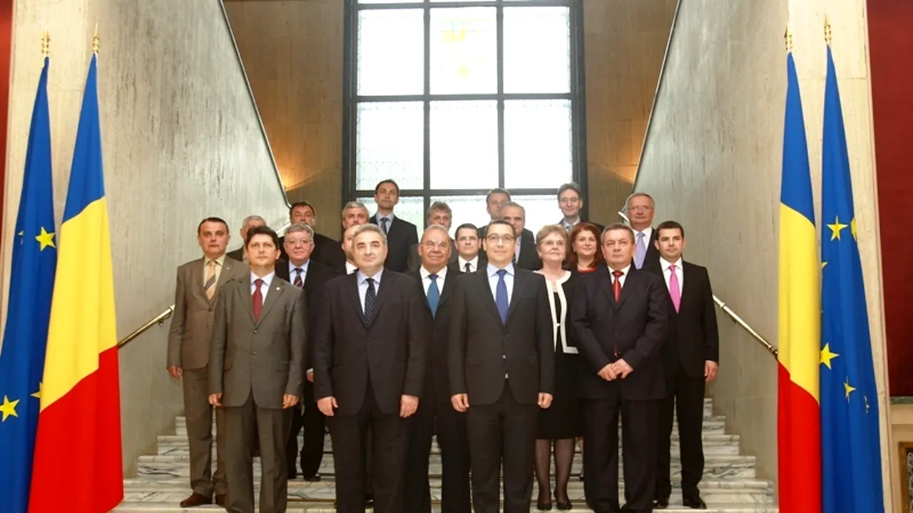 Cum explică Guvernul modificarea Legii CCR: Executivul poate simți nevoia să modifice urgent, în orice clipă, orice crede necesar