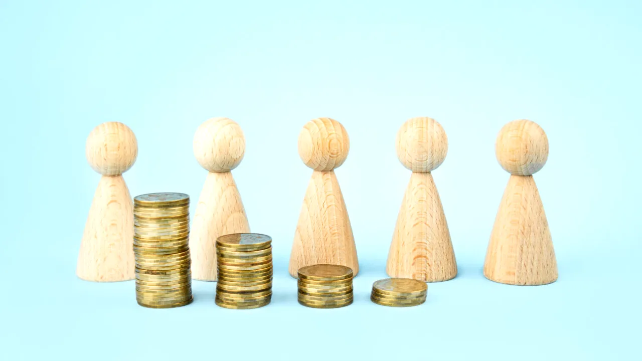 Topul salariilor din UE: Diferența uriașă între primul și ultimul loc. Unde se situează România, în clasament