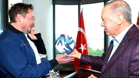 VIDEO | Elon Musk a mers cu băiețelul său la întâlnirea cu președintele Turciei.  Erdoğan îl curtează pe Musk să investească în Turcia