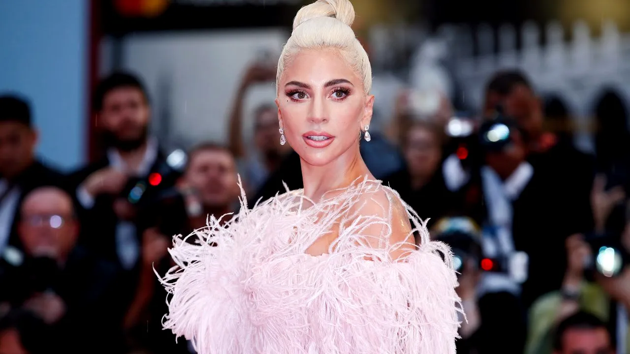 Cinci persoane au fost reținute după ce i-au furat câinii lui Lady Gaga. Nu știau cui îi aparțineau, de fapt, animalele