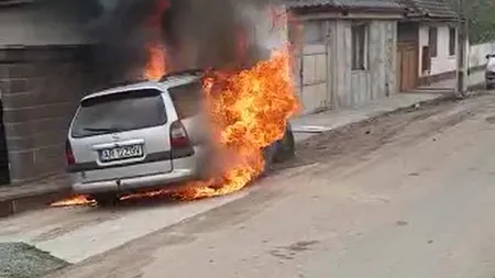 Poveste tragi-comică la Arad! Cum și-a incendiat un bărbat, din greșeală, propria mașină