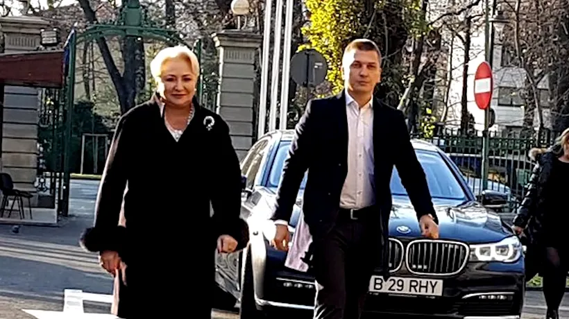 Viorica Dăncilă, schimbare de look după demisia de la conducerea PSD. Fostul premier a renunțat la coc: Ne mai schimbăm, nu? - FOTO 

