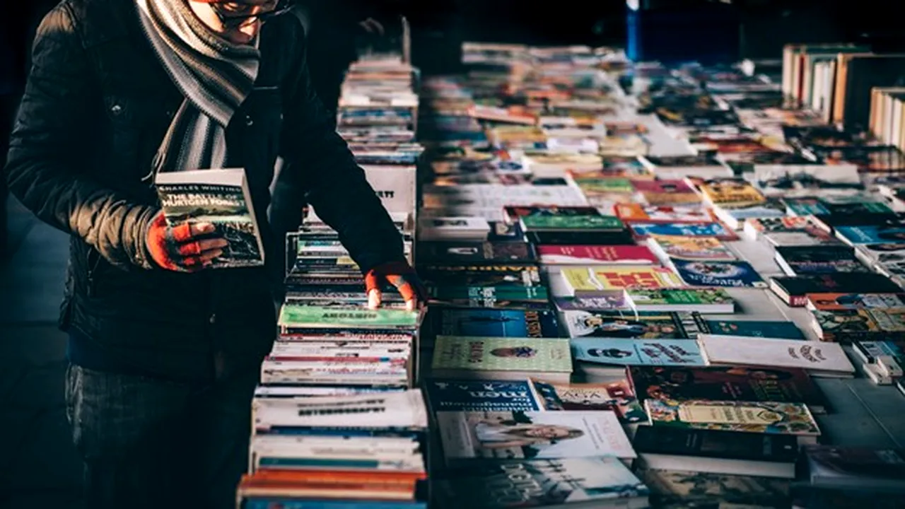 Tsundoku sau bibliomanie? Achiziții de cărți compulsiv vs. din pasiune